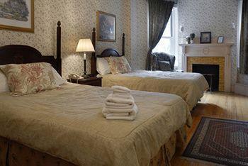 Beacon Inn 1087 Brookline Bagian luar foto