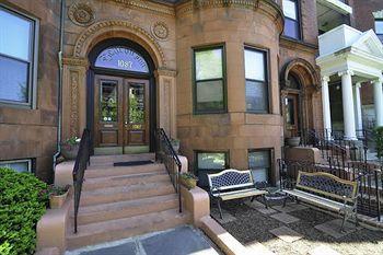 Beacon Inn 1087 Brookline Bagian luar foto