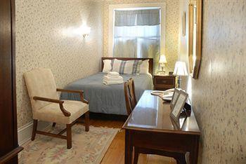 Beacon Inn 1087 Brookline Bagian luar foto